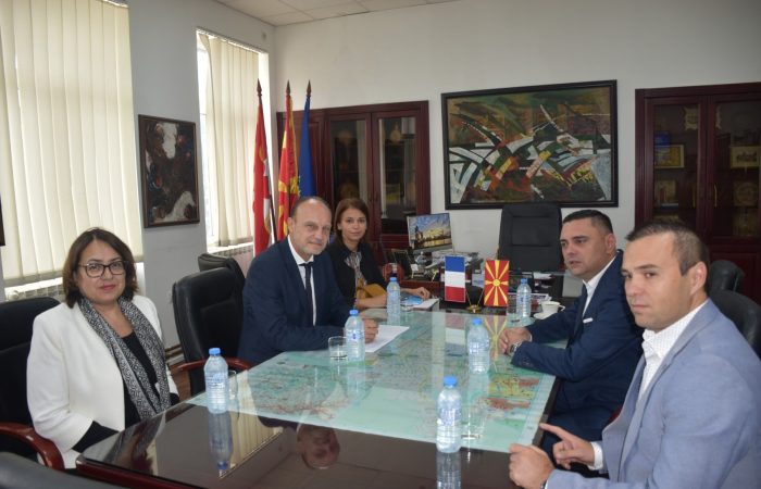 Амбасадорот на Република Франција во Македонија во посета на Општина Кавадарци