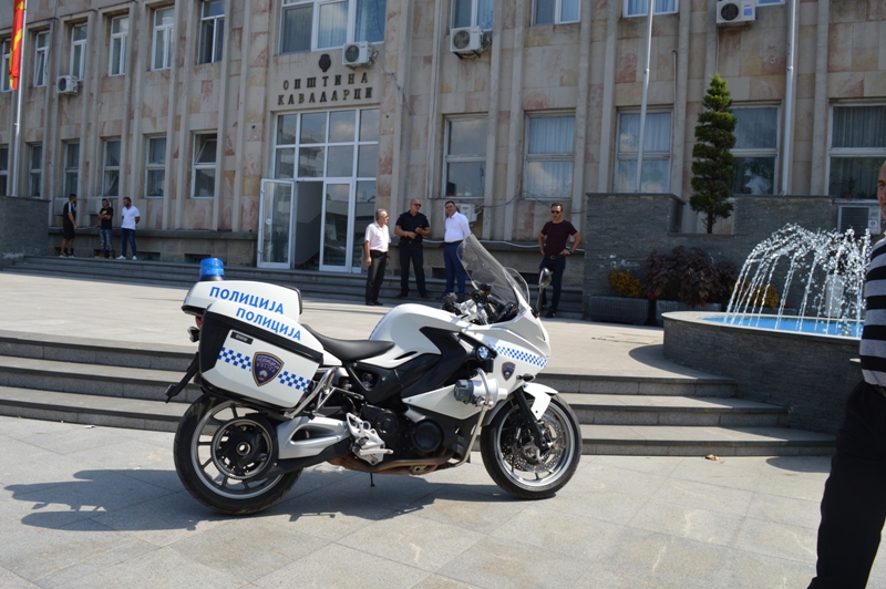 МОТОР BMW ДОНАЦИЈА ОД КОЖУВЧАНКА ЗА КАВАДАРЕЧКАТА ПОЛИЦИЈА