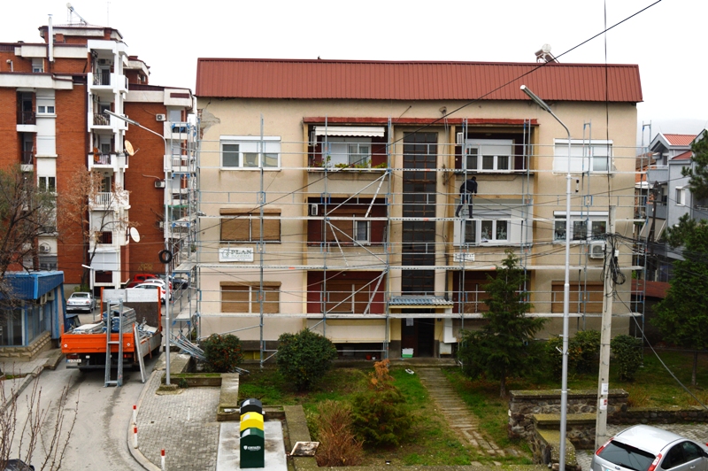 ПРОДОЛЖУВА ПРОЕКТОТ ЗА ОБНОВА НА ФАСАДИТЕ ВО ЦЕНТАРОТ НА КАВАДАРЦИ