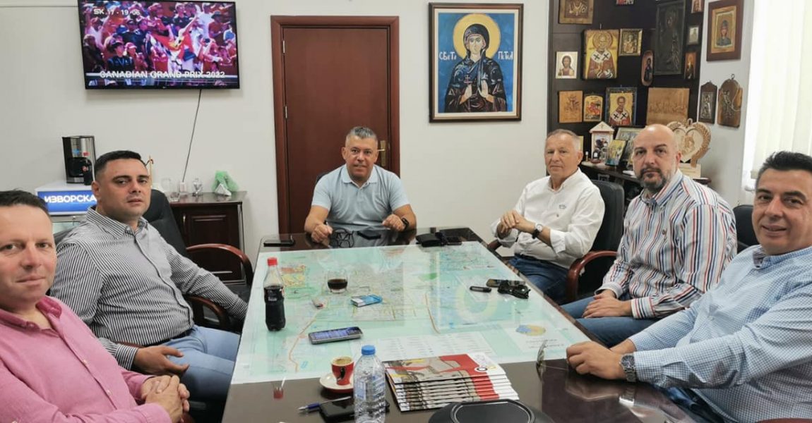 Градоначалникот Митко Јанчев оствари средба со Претседателот и претставници на Ротари клубот Кавадарци